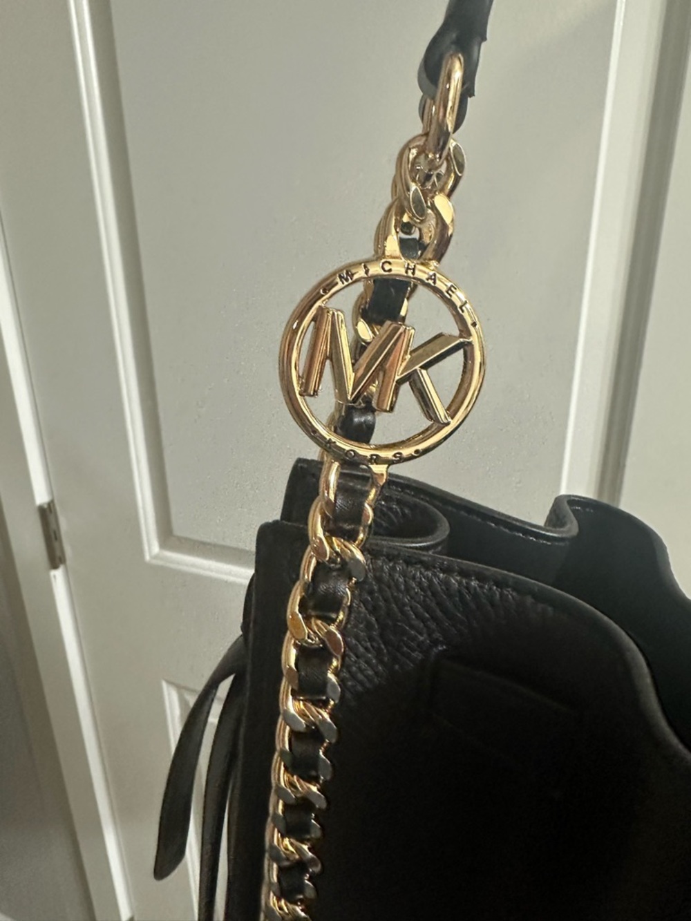 SALE! TODAY ONLY! MK Black Leather Bag with Gold Chain Trim and matching wallet - Picture 3 of 10